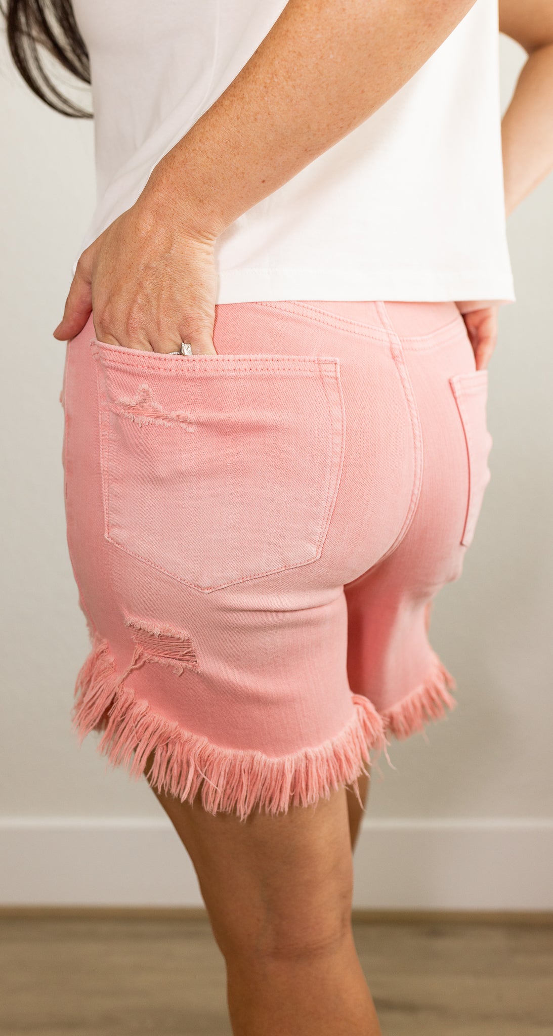 Pretty-N-Pink Frayed Hem Shorts